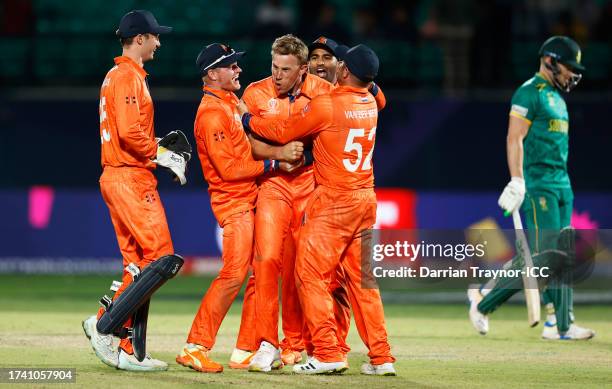 Logan van Beek of Netherlands celebrates the wicket of David Miller of South Africa during the ICC Men's Cricket World Cup India 2023 between South...