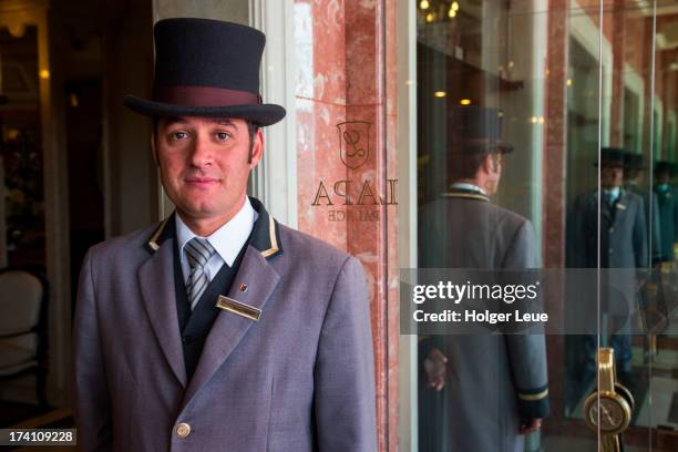 Doorman At Olissippo Lapa Palace Hotel, Foto de stock