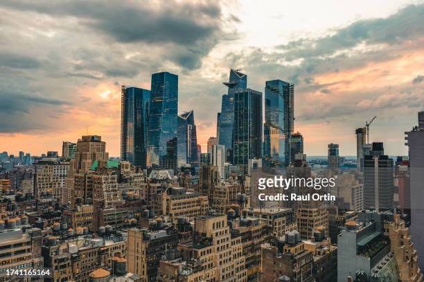new york city skyline, usa - new york vacation rooftop stock pictures, royalty-free photos & images