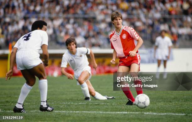 Michael Laudrup of Denmark in action during the 1986 FIFA World Cup match against Uruguay in Neza on June 8th, 1986 in Mexico.