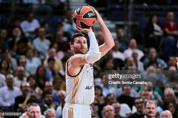 Rudy Fernandez of Real Madrid shoots during the Turkish Airlines EuroLeague Regular Season Round 3 match between Real Madrid and Zalgiris Kaunas at...