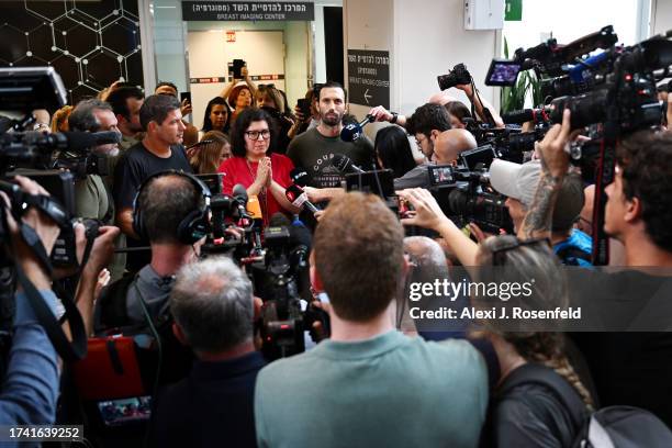 Yocheved Lifshitz's daughter Sharone Lifschitz speaks to the media outside Ichilov Hospital after her mother was released by Hamas last night, on...