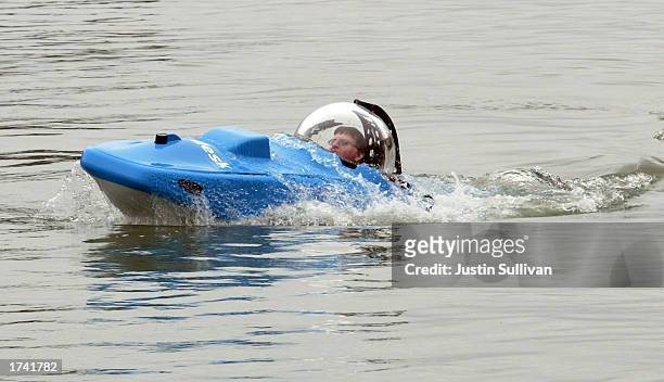 Graham Hawkes pilots the Deep Flight Aviator, a state-of-the-art winged submersible designed to fly underwater, during a test run January 23, 2003 in...