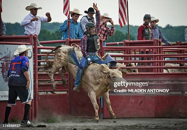 Bull Riding Ranch Bull Riding Bar Photos and Premium High Res Pictures - Getty Images