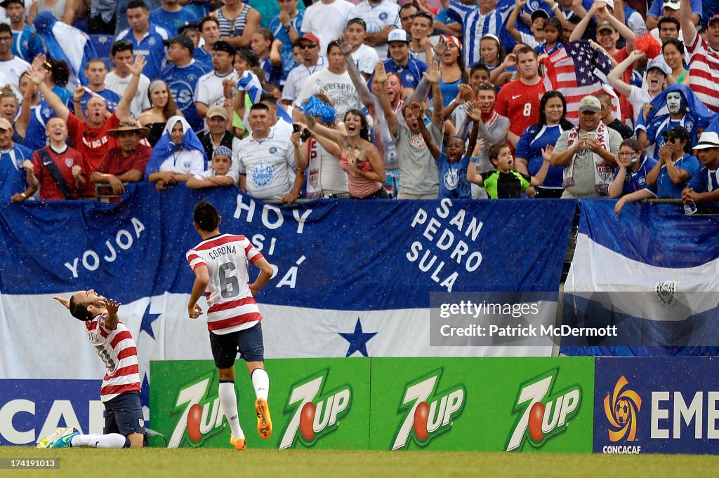 El Salvador v United States - 2013 CONCACAF Gold Cup