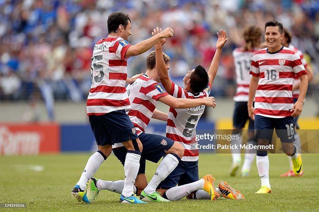 El Salvador v United States - 2013 CONCACAF Gold Cup