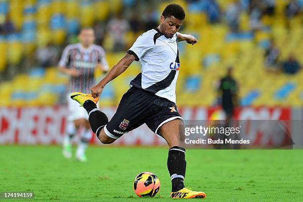 Andre of Vasco controls the ball during a match between Fluminense and Vasco as part of Brazilian Championship 2013 at Maracana Stadium on July 21,...