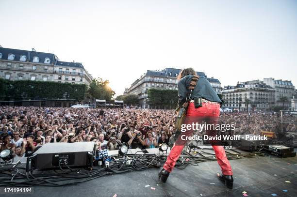 Cali performs during the Fnac Live Festival 2013 at Hotel de Ville on July 21, 2013 in Paris, France.