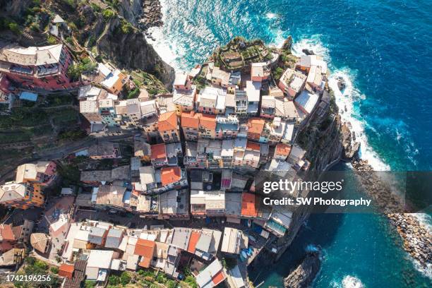 manarola fishing village in the famous cinque terre, italy - peace un stock pictures, royalty-free photos & images