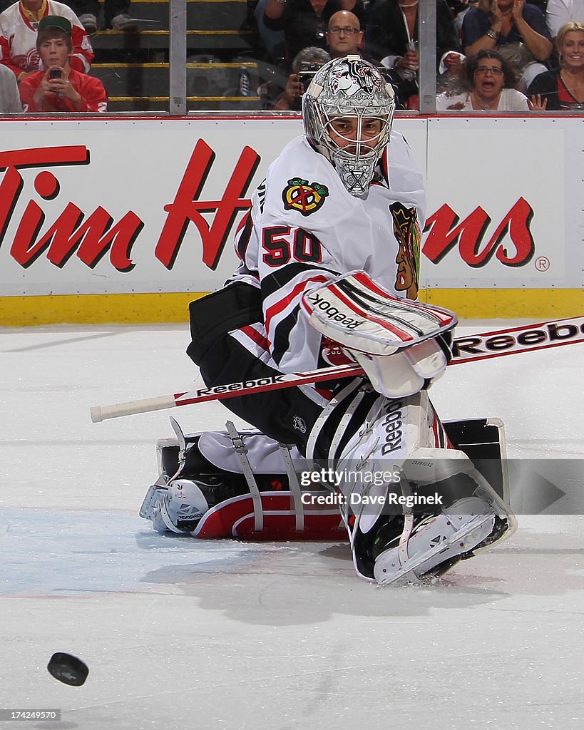 Chicago Blackhawks v Detroit Red Wings - Game Four