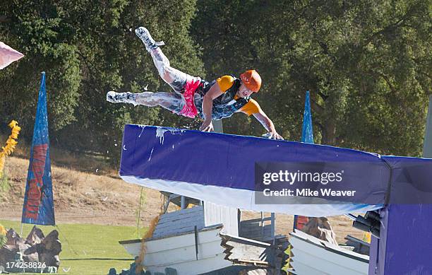 Wipe Out Rocks 52 Newlyweds Love And Other Wipeouts Stock Photos, High-Res Pictures ...