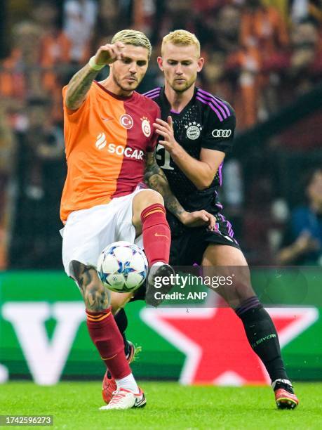 Mauro Icardi of Galatasaray, Matthijs de Ligt of FC Bayern Munich during the UEFA Champions League Group A match between Galatasaray and FC Bayern...