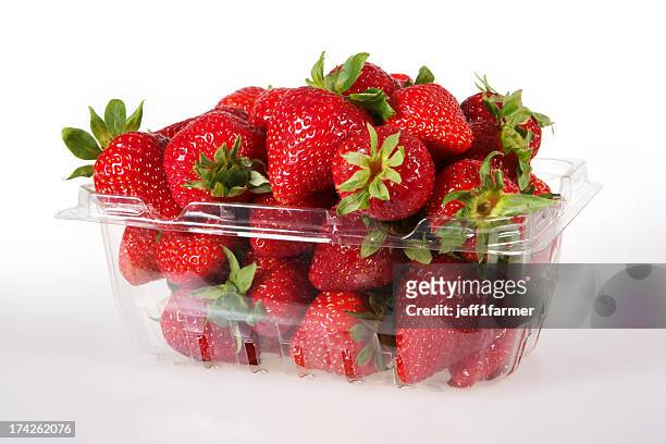 strawberries - packing boxes stockfoto's en -beelden