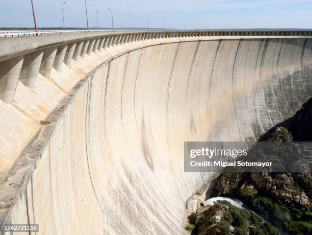 the almendra dam, - almendra stock-fotos und bilder