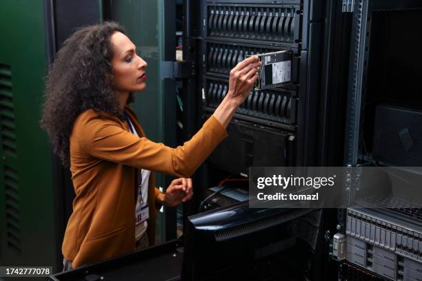 Drive Through Server 1,444 Server Room Support Stock Photos, High-Res Pictures, and Images ...