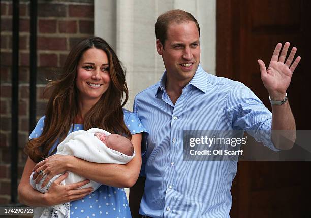 Prince William, Duke of Cambridge and Catherine, Duchess of Cambridge, depart The Lindo Wing with their newborn son at St Mary's Hospital on July 23,...