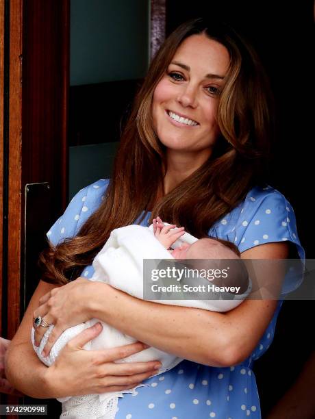 Prince William, Duke of Cambridge and Catherine, Duchess of Cambridge, depart The Lindo Wing with their newborn son at St Mary's Hospital on July 23,...