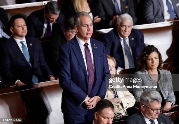 Rep. Mario Díaz-Balart cast his vote as the House of Representatives holds its second round of voting for a new Speaker of the House at the U.S....