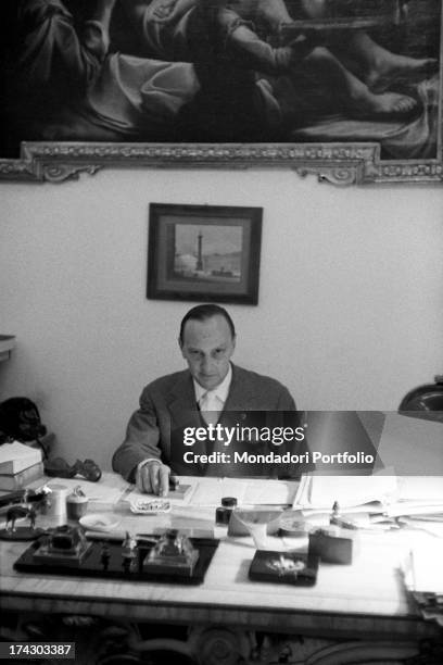 71 Renato Paper Stock Photos, HighRes Pictures, and Images Getty Images