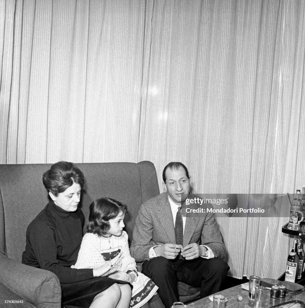 Gino Bartali, Adriana Bani And Bianca Maria Bartali Sitting On The Sofa