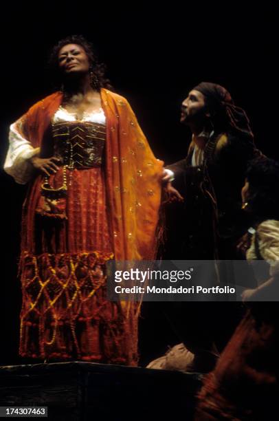 The American mezzo-soprano Shirley Verrett wears molticoloured and gypsy garments of Carmen, femme fatale described by Prosper Mèrimèe's words and...