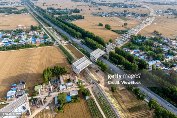anns high-speed henan huaxian county enjoys section of the river crossing the railway fast-track - huaxian stock pictures, royalty-free photos & images