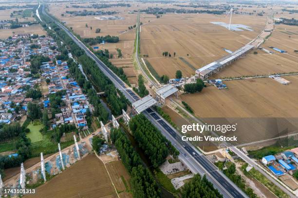 anns high-speed henan huaxian county enjoys section of the river crossing the railway fast-track - huaxian stock pictures, royalty-free photos & images