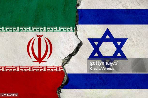 ilustraciones, imágenes clip art, dibujos animados e iconos de stock de banderas de irán e israel juntas. conflicto entre irán e israel. - iran