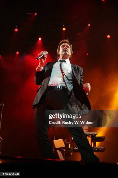 Simon Le Bon performs with Duran Duran in concert at the HP Pavilion on March 2, 2005 in San Jose, California.