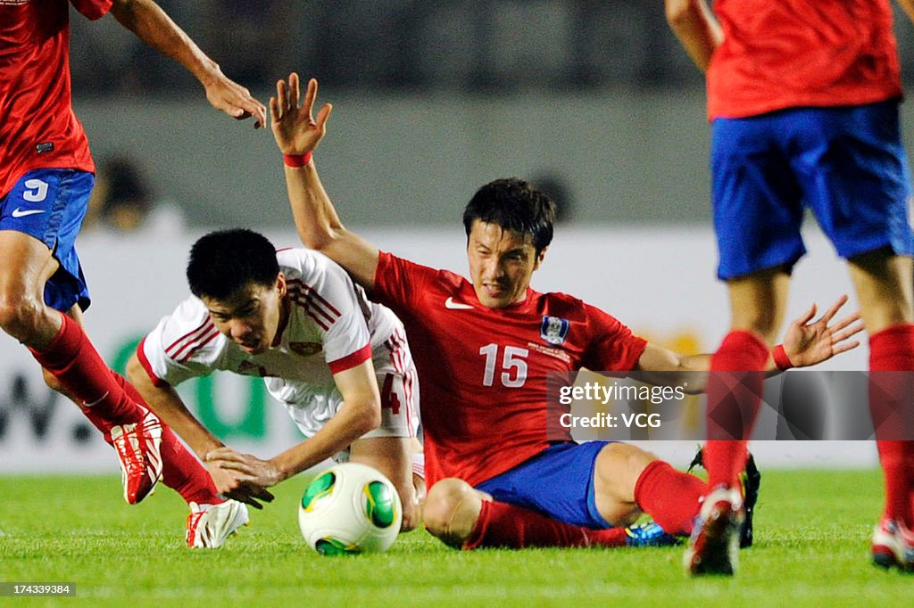Korea Republic v China - EAFF East Asian Cup 2013 