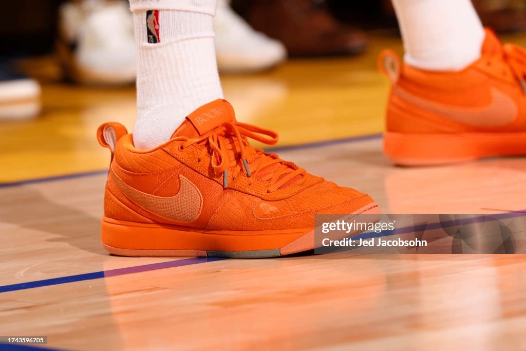 Phoenix Suns v Golden State Warriors