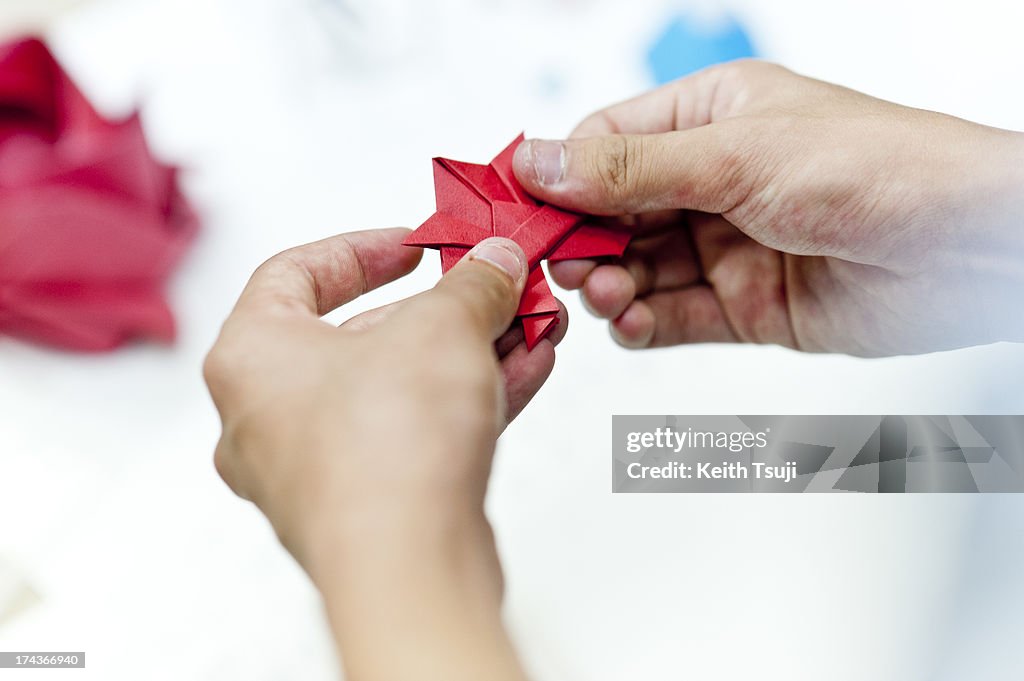 Tiny Origami Artist