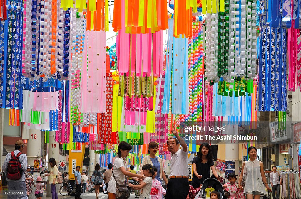 Ichinomiya Tanabata Festival Begins