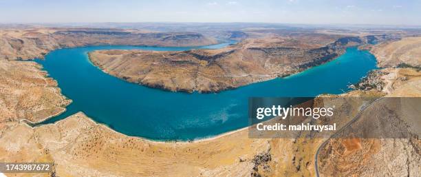 firat river halfeti - rio eufrates imagens e fotografias de stock