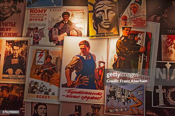 cold war - soviet propaganda stock pictures, royalty-free photos & images