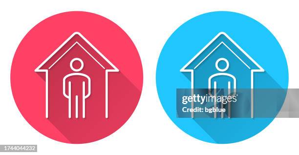 illustrations, cliparts, dessins animés et icônes de restez chez vous. icône ronde avec une longue ombre sur fond rouge ou bleu - rester à la maison expression