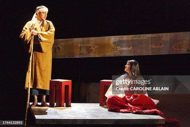 Actors perform in "Sumidagawa, la Rivière Sumida", a Susumu Yoshida's No opera, directed by Michel Rostain, 31 october 2007 in Quimper. AFP PHOTO...