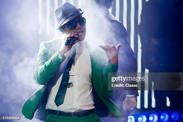 63 Samo (Singer) Photos & High Res Pictures - Getty Images