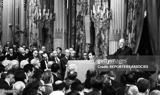 Conférence de presse du Général de Gaulle dans la salle des Fêtes de l'Elysée à Paris le 28 octobre 1966