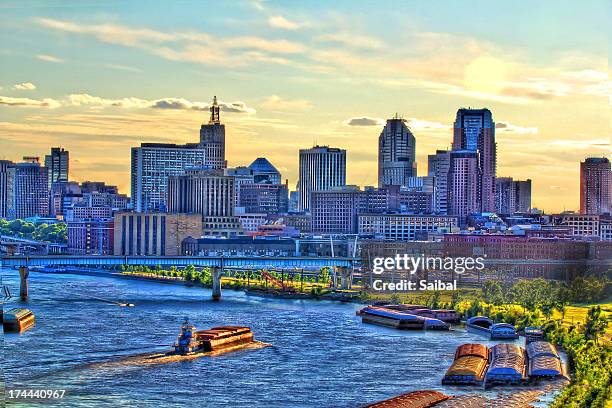 st paul mn city view - minnesota skyline stock-fotos und bilder