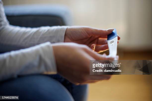 woman waiting for pregnancy test result - gynekologisk undersökning bildbanksfoton och bilder