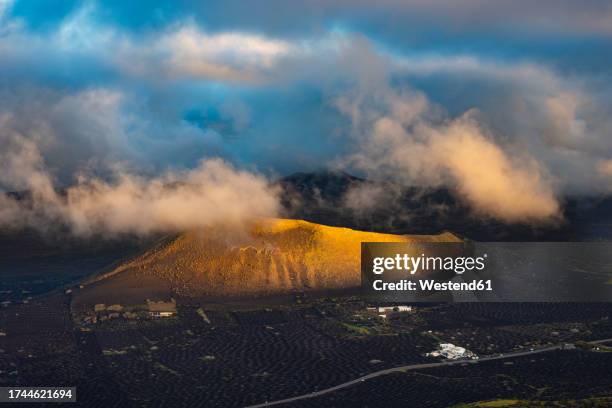 spain, canary islands, la geria, view from montana de guardilama to montana diama - force de la nature stock pictures, royalty-free photos & images