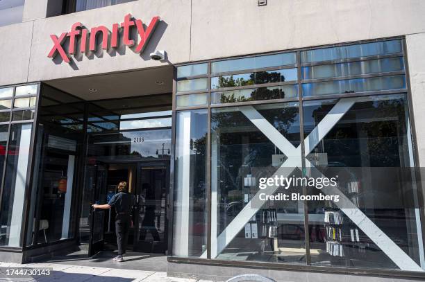 Xfinity Store Number 417 Xfinity Store Photos & High Res Pictures - Getty Images