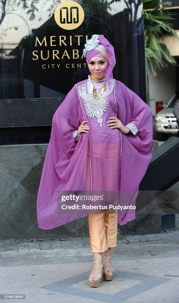 Muslim Models Take Part In Fashion Show As Ramadan Observers Break Their Fast