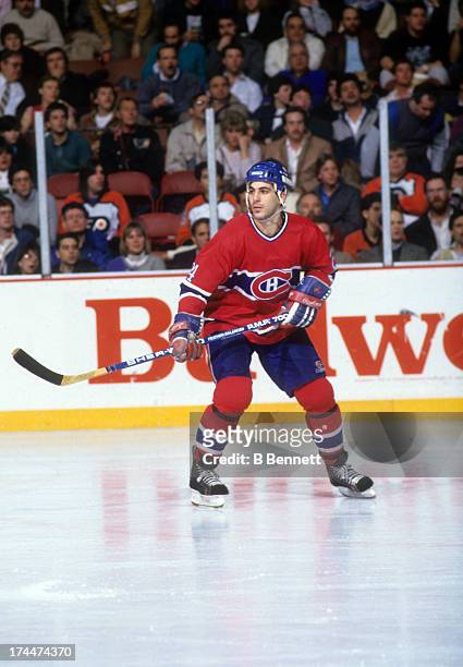 Chris Chelios of the Montreal Canadiens skates on the ice during an NHL game against the Philadelphia Flyers on January 15, 1987 at the Spectrum in...