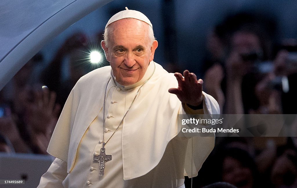 Pope Francis Leads Way Of The Cross On Rio's Copacabana Beach