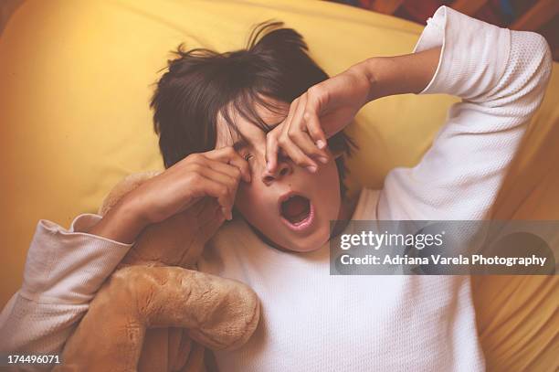 Child Yapping Yawning Children Photos and Premium High Res Pictures - Getty Images