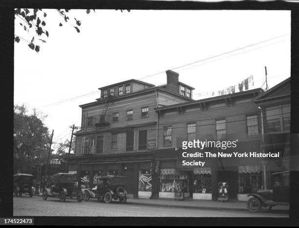 Underhill Brothers Grocery, southwest corner of Bridge Street and Main Street, New York, New York, 1922.