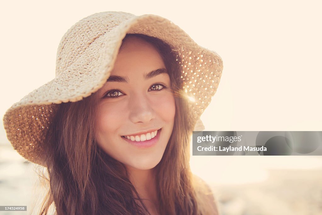 Sun Flare Smile - Teen Girl