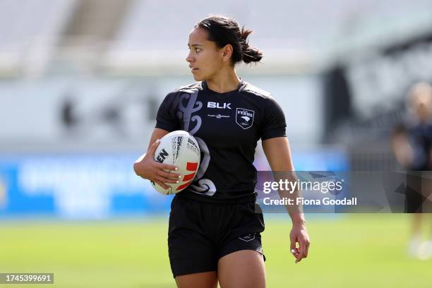 Abigail Roache of the Kiwi Ferns warms up during a New Zealand Kiwis training session at Eden Park on October 20, 2023 in Auckland, New Zealand.